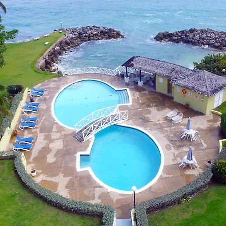 Sea 7 Apartment Ocho Rios Luaran gambar