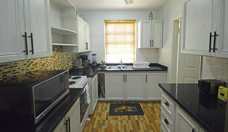Sea 7 Apartment Ocho Rios Luaran gambar