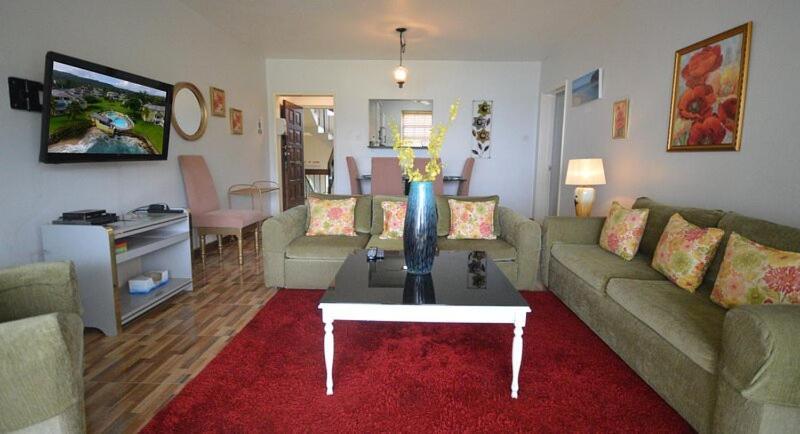 Sea 7 Apartment Ocho Rios Luaran gambar