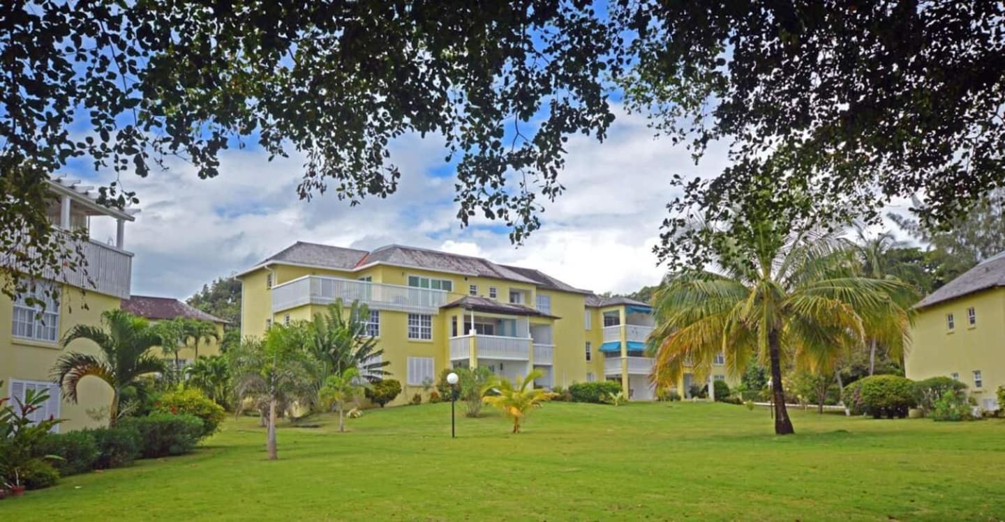 Sea 7 Apartment Ocho Rios Luaran gambar